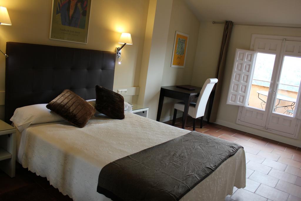 Hotel Leonor De Aquitania Cuenca  Room photo